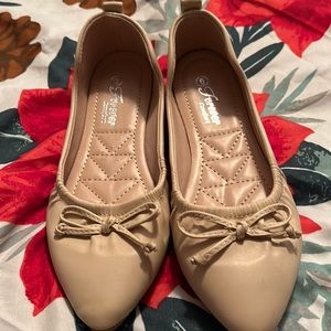 Beige Flats NWT